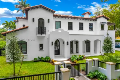 5111 Alhambra Cir 1