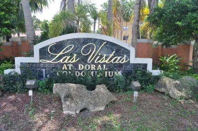 8290 Lake Dr #422 1