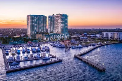 220 Lake Shore Drive #813 1