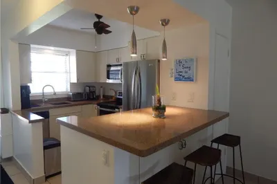 298 SE 6th Avenue #6 1