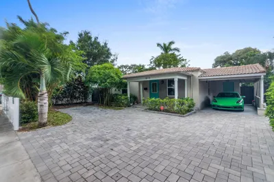 813 SW 9th Ter 1