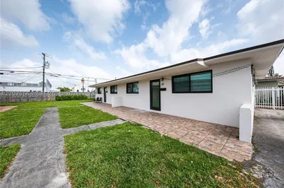 30 NW 56th Ct 1