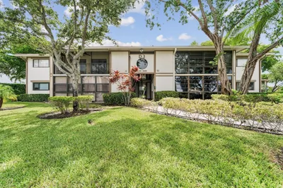10411 E CLAIRMONT Circle #211 1