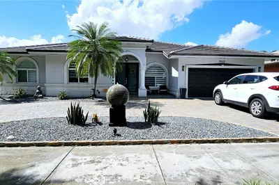 9148 NW 174th St 1