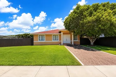 11001 SW 218th Ter 1