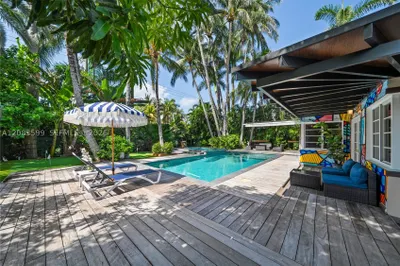238 E San Marino Dr 1