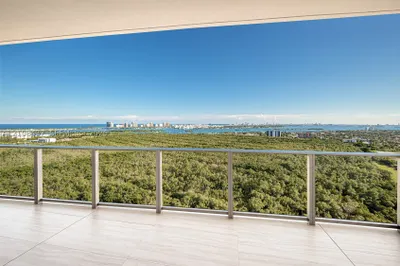 2411 Laguna Circle #2404 1