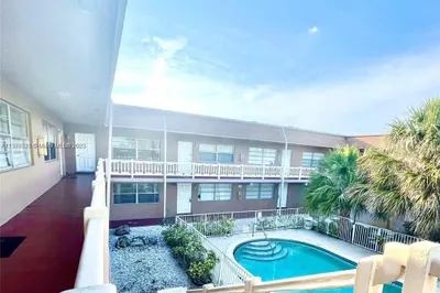 241 SE 9 AV #205 1