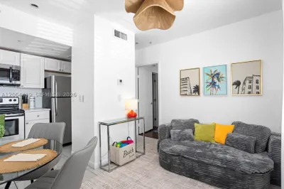 7326 Collins Ave #108 1
