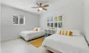 301 Hampton Ln Photo
