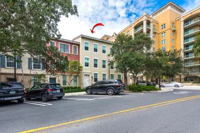 636 Fern Street 1