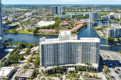 3800 S Ocean Dr #1621 1