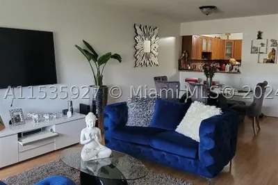 6930 Miami Gardens Dr #1-517 1