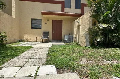 3281 E Golf Blvd #18 1