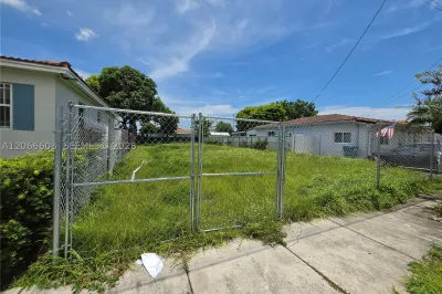 231 NW 62nd Ave 1