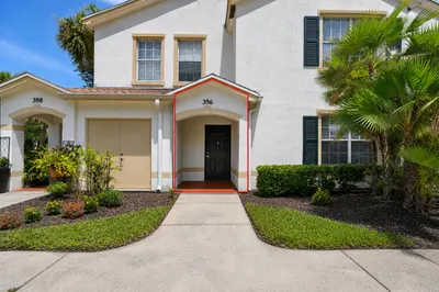 356 SE Rogers Court 1