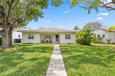 611 N Palmway 1