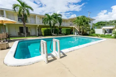 1012 SE 15th Street #9 1