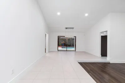 10506 NW 7th Court 1