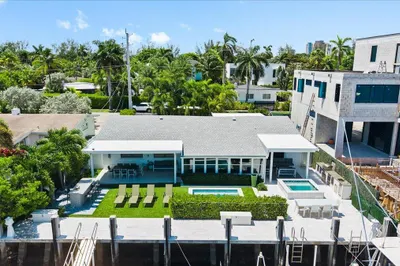 1322 Cordova Road 1