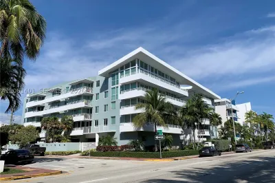 7800 Collins Ave #309 1