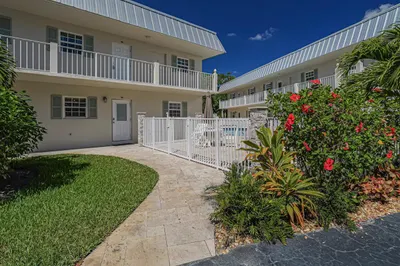 900 Jasmine Lane #101a 1