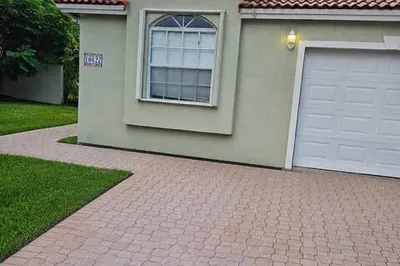 10627 NW 7th Street 1