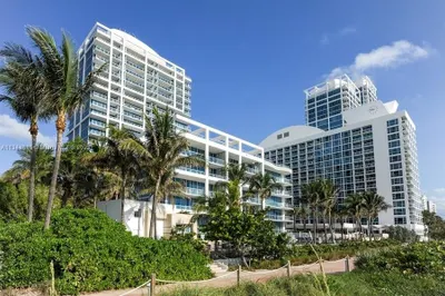 6799 Collins Ave #404 1