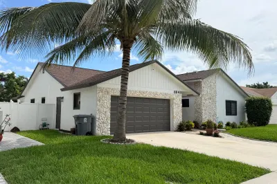 8843 SW 16th Street 1