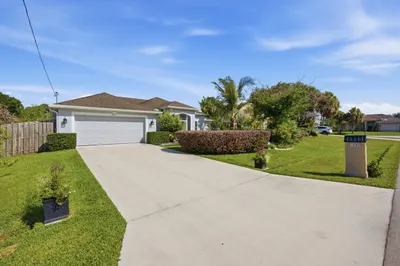 2081 SW Tropical Terrace 1