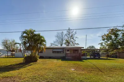 3628 SE 27th Street 1