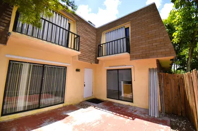 237 Alemeda Drive #3 1