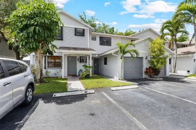 10500 NW 3rd St 1