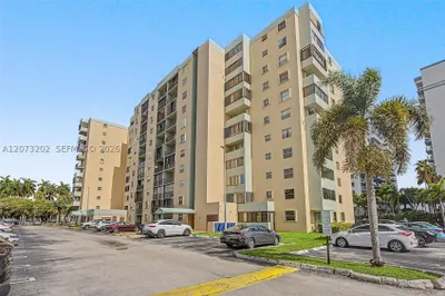 5055 NW 7th St #112 1