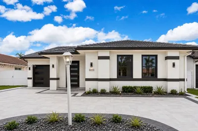 9053 NW 146th Ter 1
