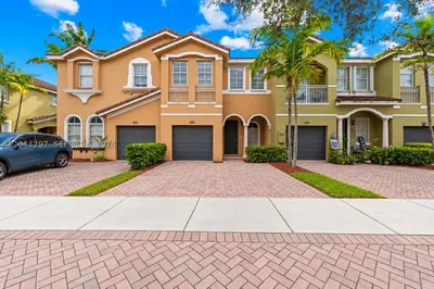 2482 SE 15th Ct 1