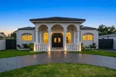 2850 NW 5th St 1