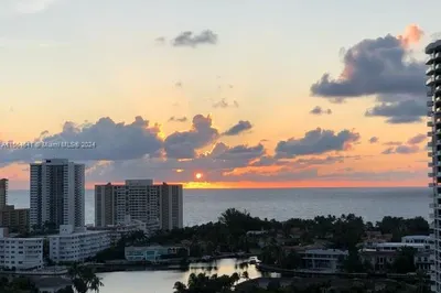 3640 Yacht Club Dr #1805 1