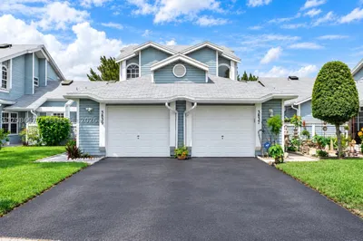 3839 Island Club Cir 1