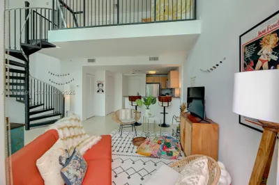 300 S Biscayne Blvd #L-428 1
