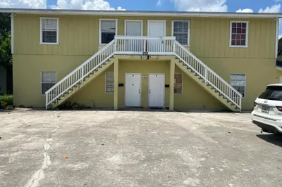 1609 W 28th Street #B 1