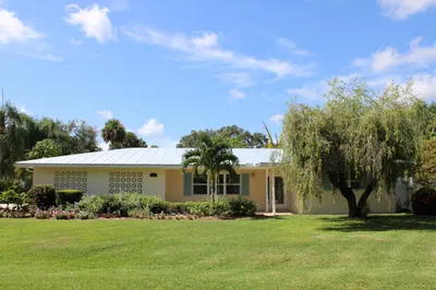 Exterior_2