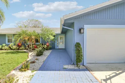 3336 Ave Villandry 1