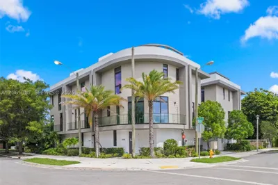 2688 SW 25th Ave 1
