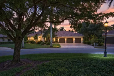 2476 Poinciana Lane 1