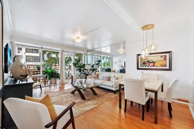 1430 Brickell Bay Dr #207 1
