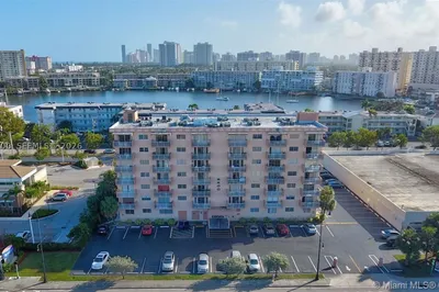 2200 E Hallandale Beach Blvd #301 1
