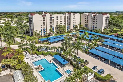 7564 REGENCY LAKE Drive #202 1