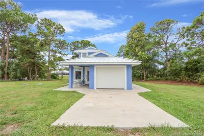64 NE Acacia Trail 1