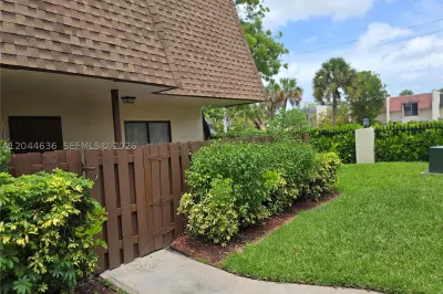 111 San Remo Blvd 1